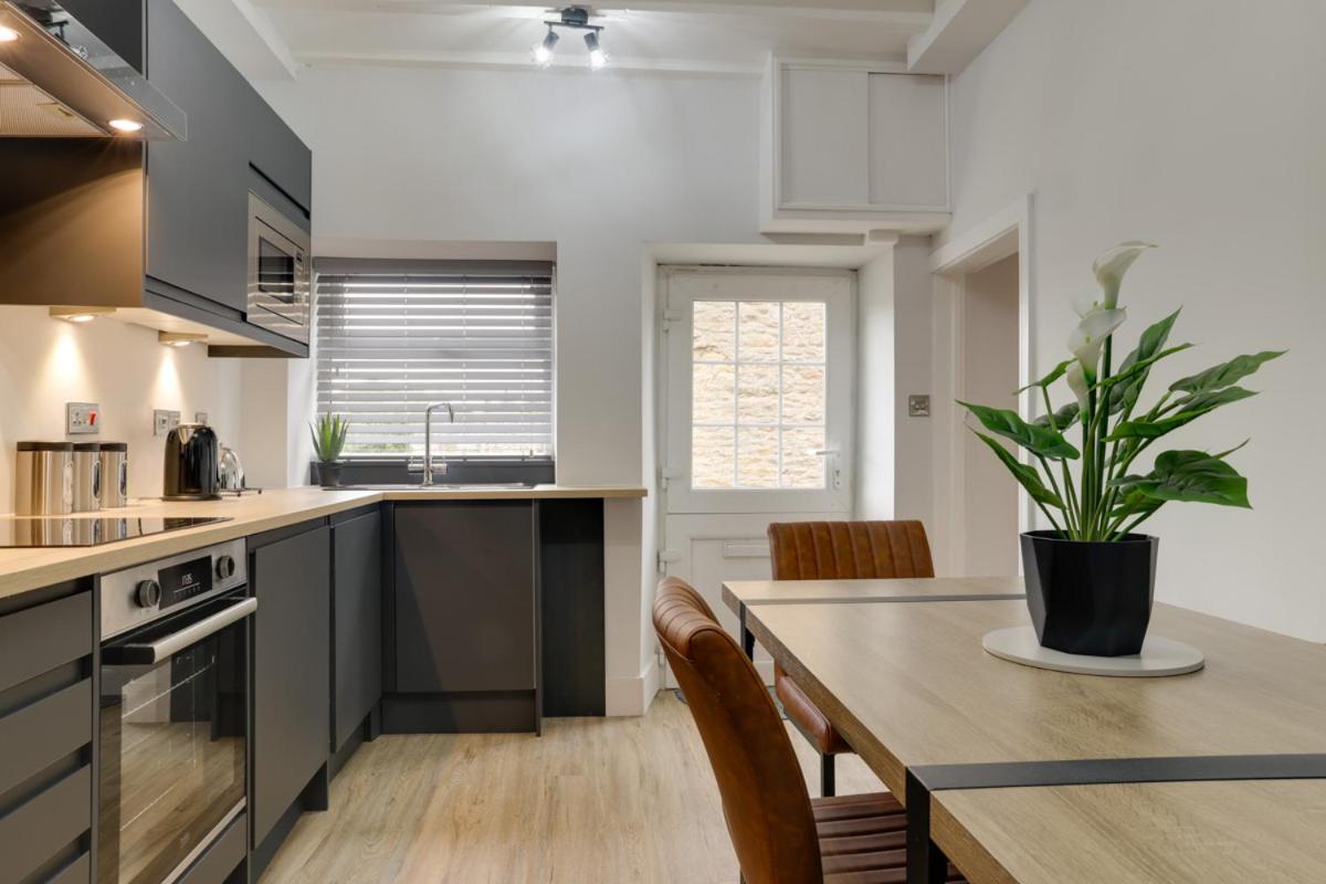 Beam End Snainton - Modern 2-Bedroom Stone Cottage Buitenkant foto