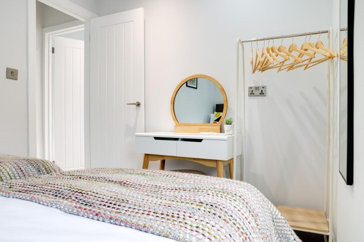 Beam End Snainton - Modern 2-Bedroom Stone Cottage Buitenkant foto